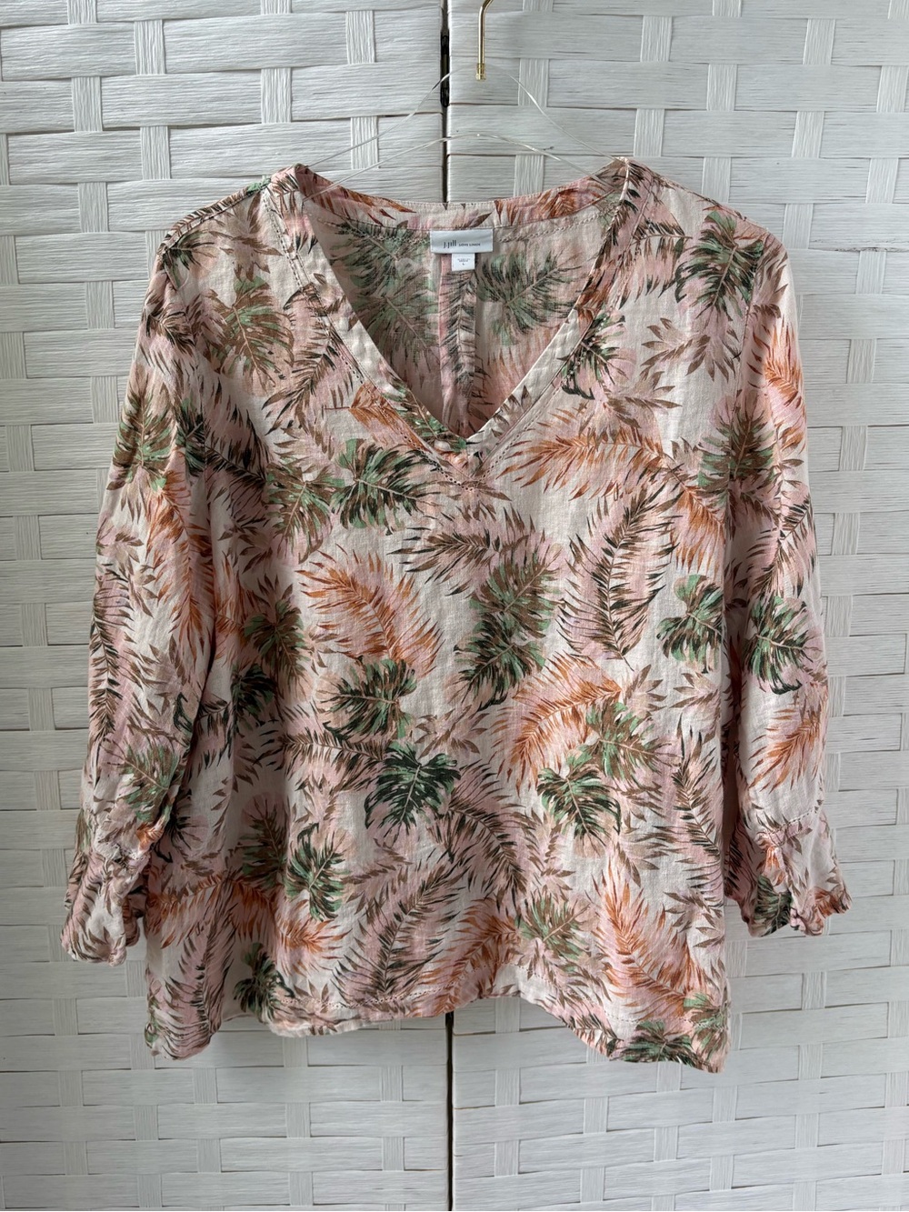 J. Jill Size L V-Neck Palm Leaf Linen Top in Peach & Green3/4 Sleeves Cruise